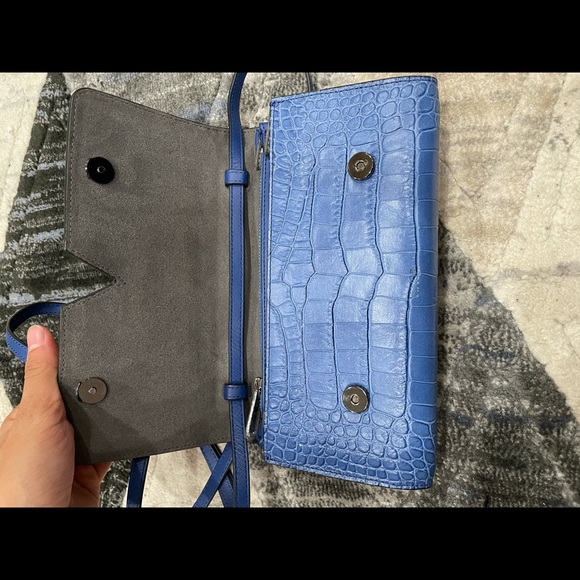 VINCE Crossbody Bag - Picture 6 of 6